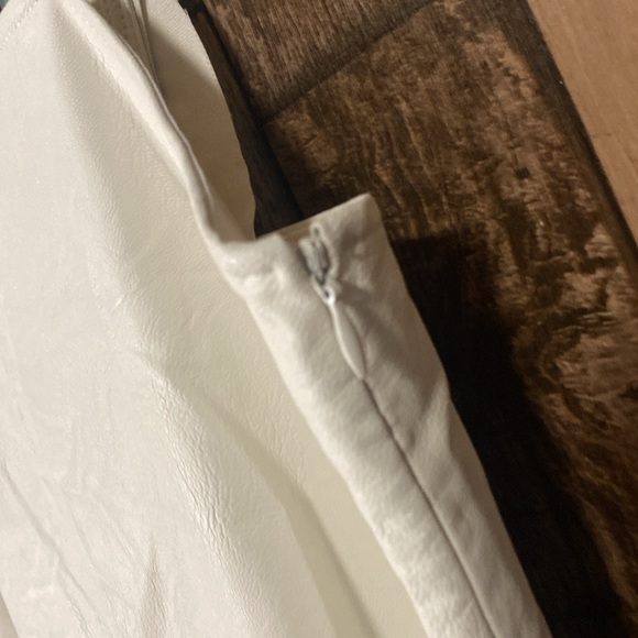 Zara small white leather feel raw hem ruffle sleeves dress - Picture 5 of 16